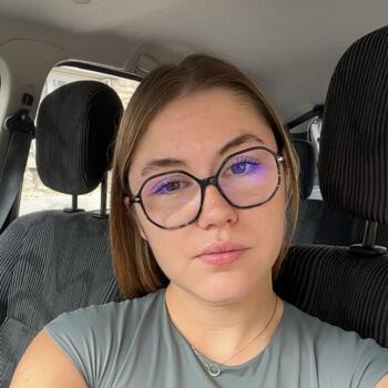 Babysitter in Argentan: Julie