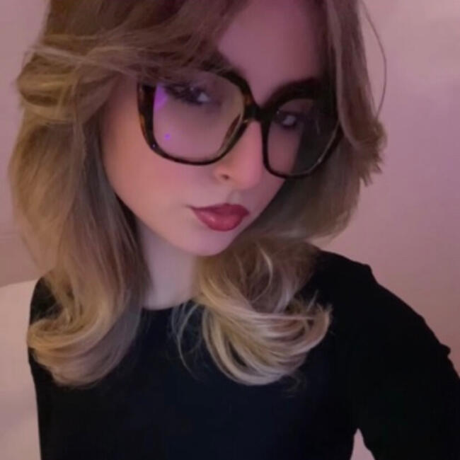 Babysitter in Louveciennes: Khadra