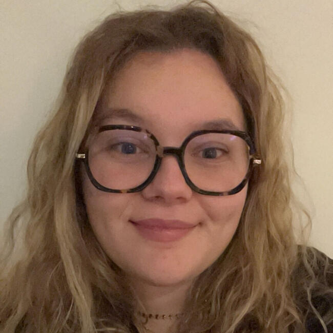 Babysitter in Villeneuve-d'Ascq: Inès