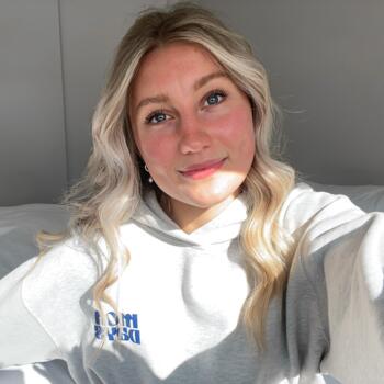 Babysitter in Mount Maunganui: Holly