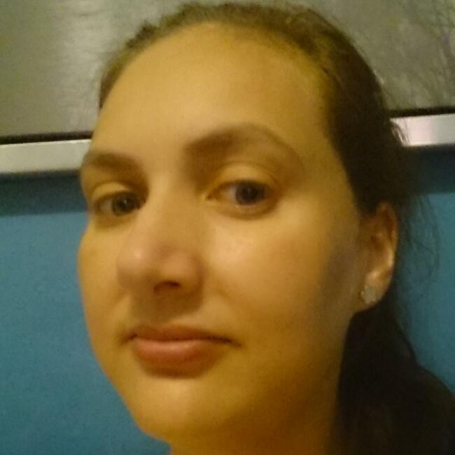 Babysitter in Gerena: Miriam