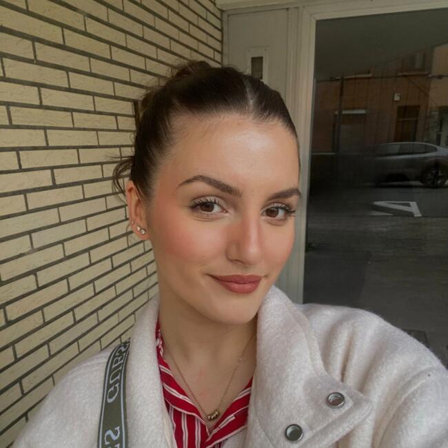Babysitter in Ixelles/Elsene: Enada