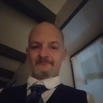 Job de garde d'enfants à Pierre-de-Bresse: job de garde d'enfants Anthony