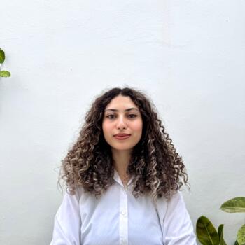 位於Gentilly的全職保母: Angham