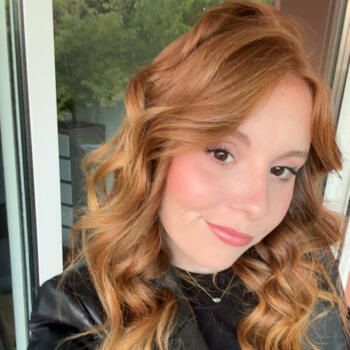 Babysitter in Ploumagoar: Melanie