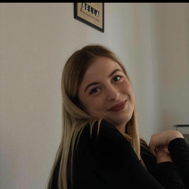 Babysitter in Yutz: Lola