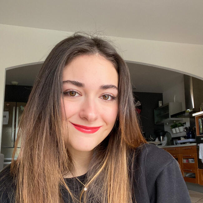 Babysitter in Pessac: Alizée