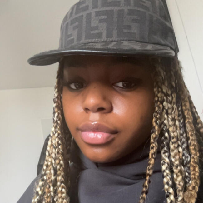 Babysitter in Cergy: Imani