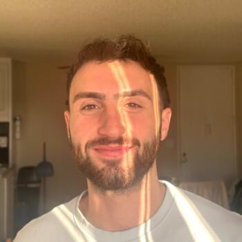 Babysitter in Anaheim: Siro