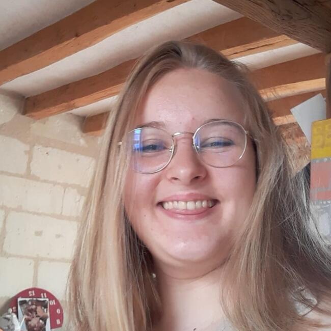 Babysitter in La Daguenière: Colombe