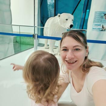 Gyermekfelügyelet: Téglás: gyermekfelügyelet Anett