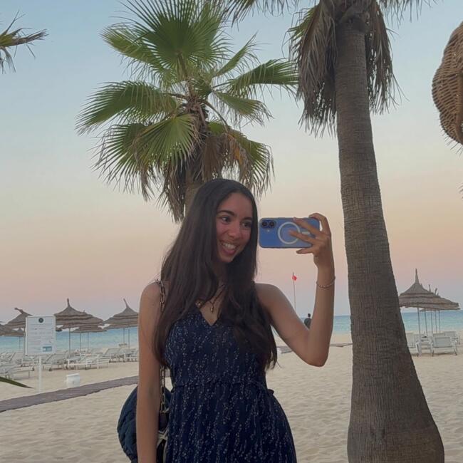 Babysitter in Ham-sur-Heure-Nalinnes: Ronika