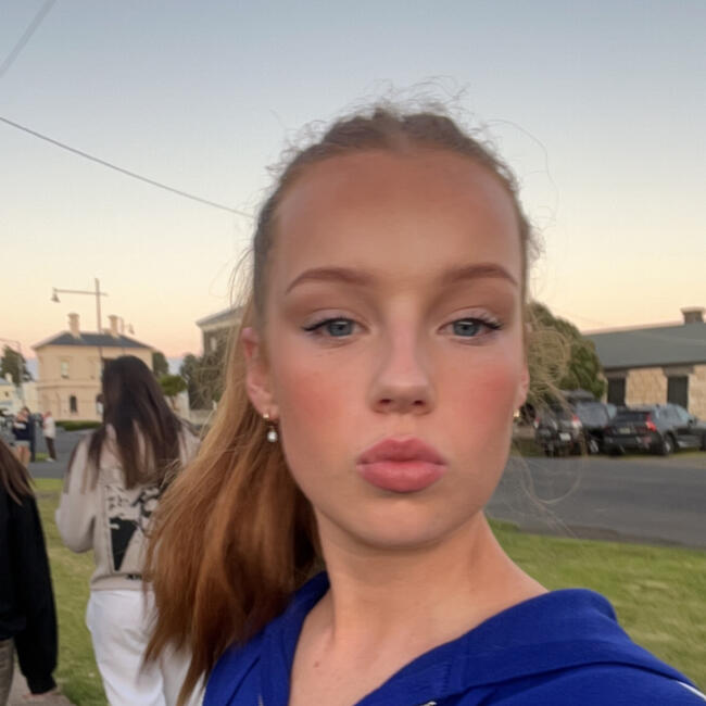 Babysitter in Ballarat: Rose