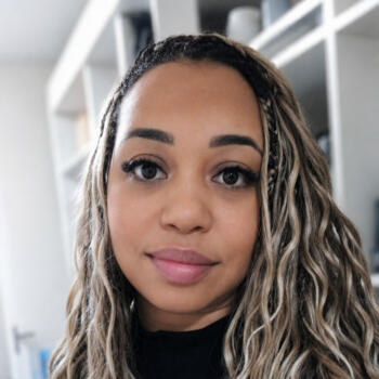 Babysitter in Curitiba: Anna Beatriz