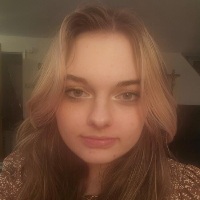 Babysitter in Monroe (Michigan): Ella