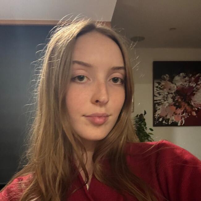 Babysitter in Melbourne: Hannah