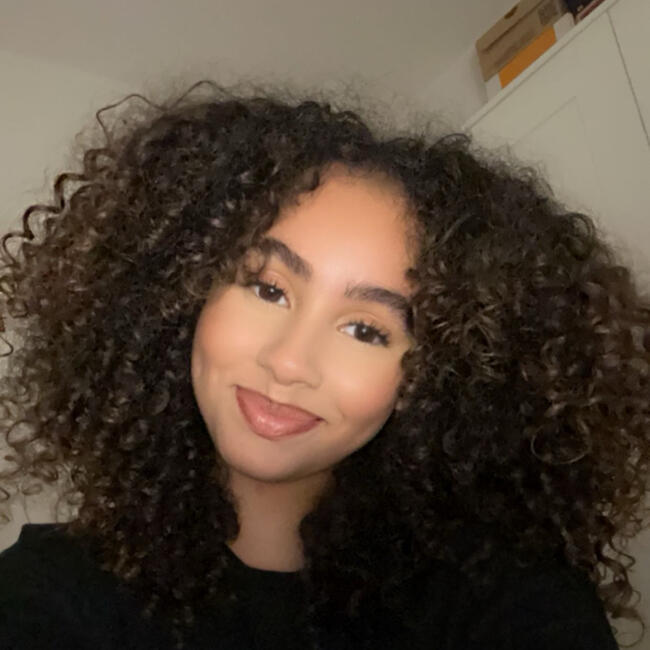 Babysitter in Saint-Ouen-l'Aumône: Ines