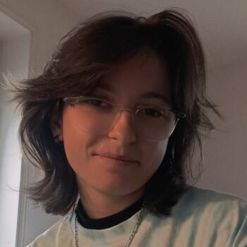 Babysitter in Le Coteau: Savanah