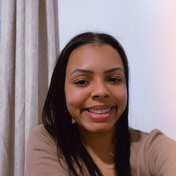 Babysitter em Amadora: Bruna feitosa