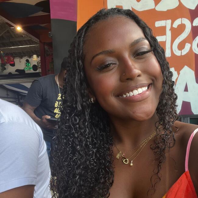 Babysitter in Santos: Victoria