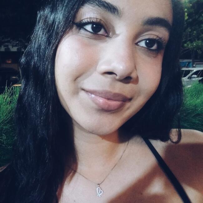 Babá em Fortaleza: Anny Luiza