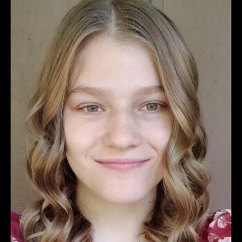 Babysitter in Florissant: Katlin