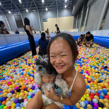 Babysitter in Singapore: Evette