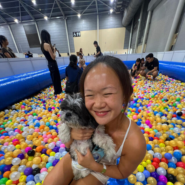 Babysitter in Singapore: Evette