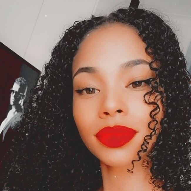 Babysitter in Portimão: Jennifer