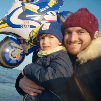 Lavoro per babysitter a Bologna: lavoro per babysitter Damien