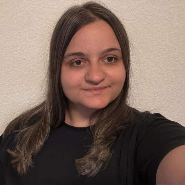 Babysitter in Basel: Selina