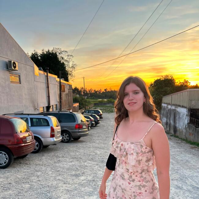 Babysitter in São Pedro do Sul: Maria