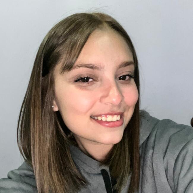 Niñera en Capitán Bermúdez: Luna