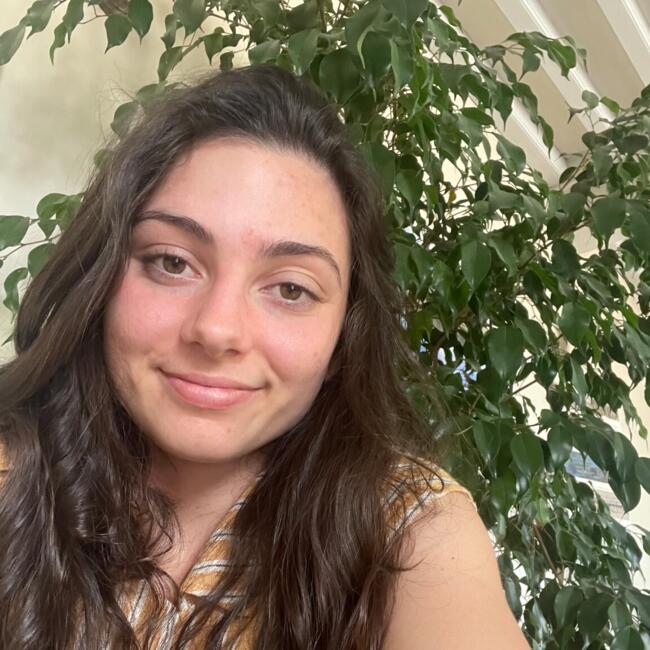 Babysitter in Saint-Marcel-lès-Valence: Lise