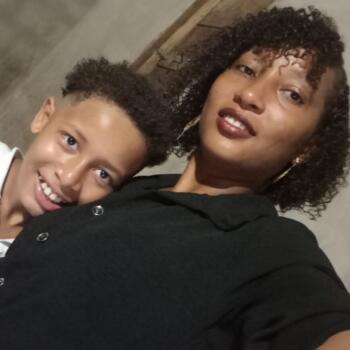 Babysitter Feira de Santana: Emmily