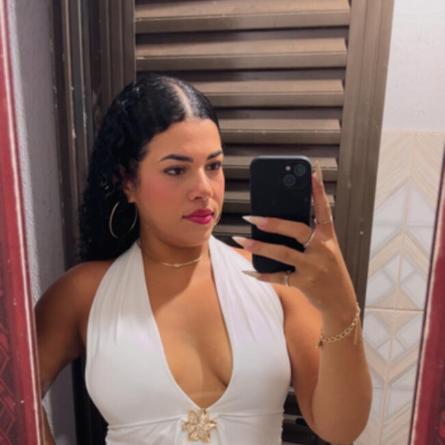 Babysitter in Barra do Garças: Kailla