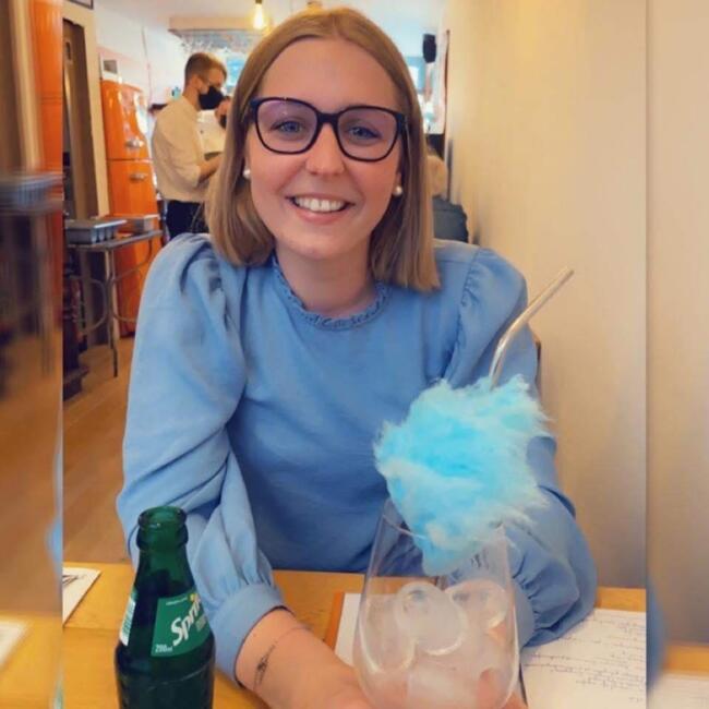 Babysitter in Bergen: Manon