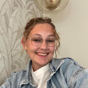 Oppas in Enschede: Eline