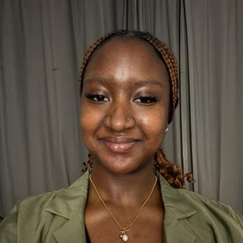 Babysitter in Palaiseau: Kellyna