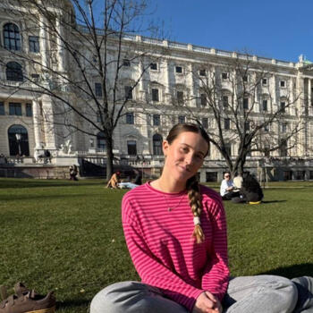 Babysitter in Wien: Camille