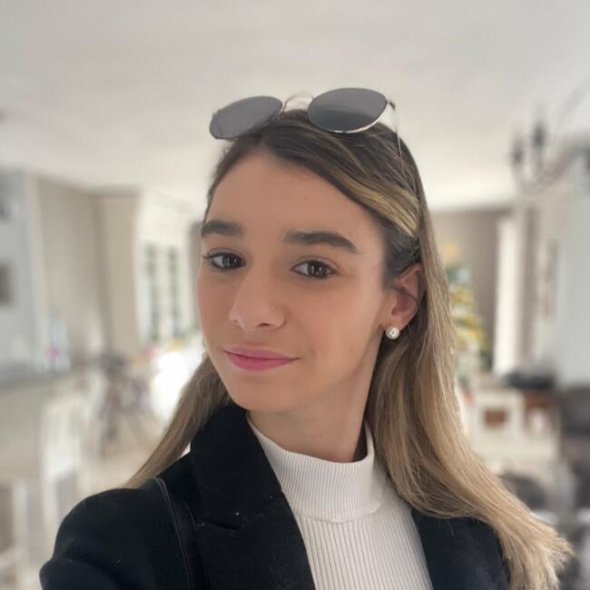 Babysitter in Sigogne: Carla