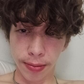 Babysitter in Loos: Ethan