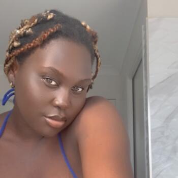 Babysitter in Gold Coast: Nya