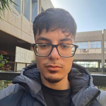 Babysitter in Glyfada: Άγγελος