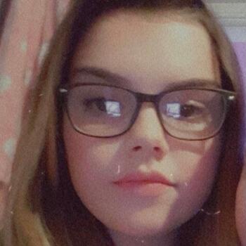 Babysitter in Plymouth: Leah
