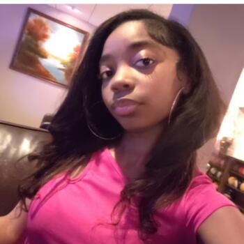 Babysitter Chicago: Arianna