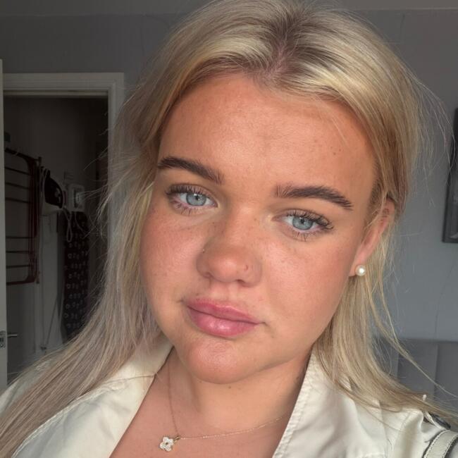 Babysitter in Newcastle upon Tyne: Isabel