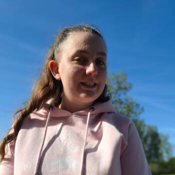 Baby-sitter Saint-Sauveur-de-Pierrepont: Alyson