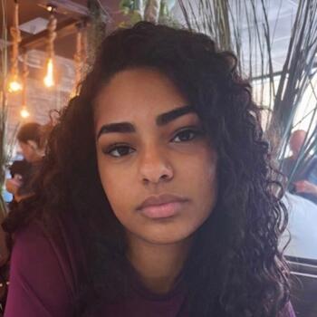 Babysitter in Mont-Saint-Martin: Mariam