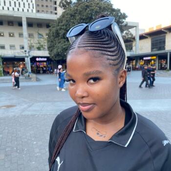Babysitter in Goodwood (Western Cape): Samkelisiwe